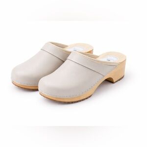 Björk Swedish Comfort White Leather Wooden Clogs EU 39
